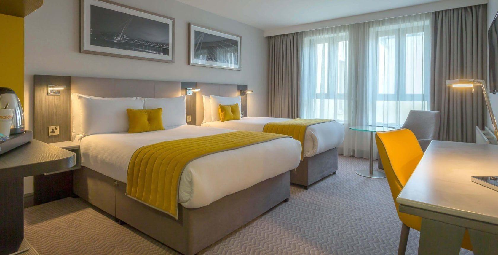 Maldron Hotel Portlaoise Bagian luar foto