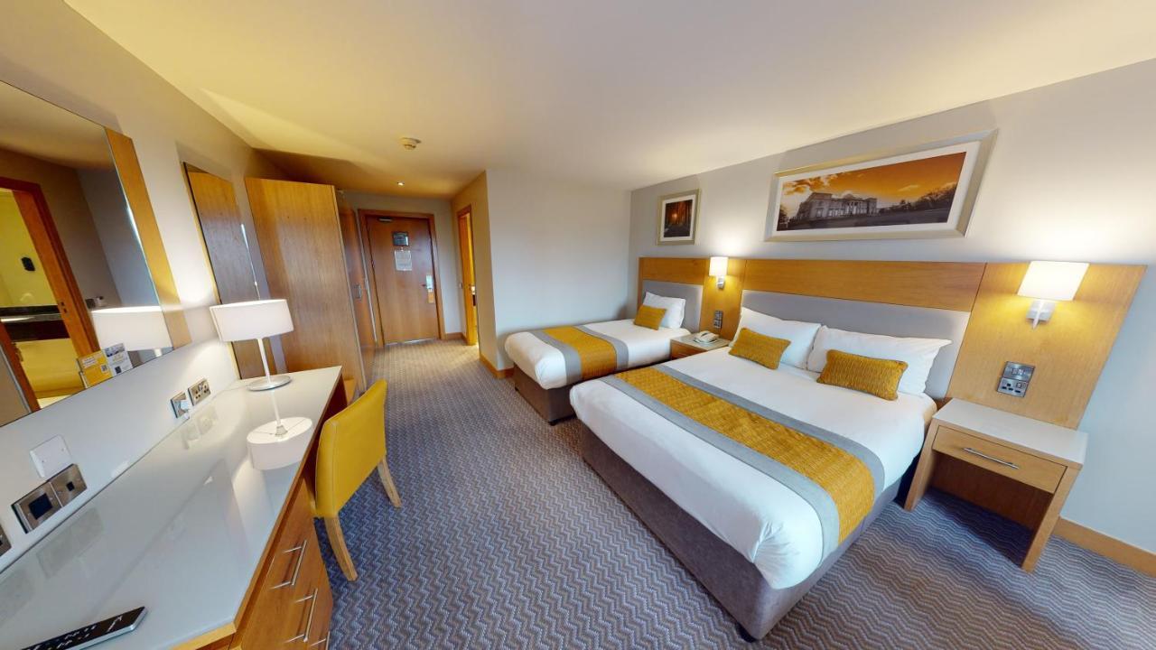 Maldron Hotel Portlaoise Bagian luar foto