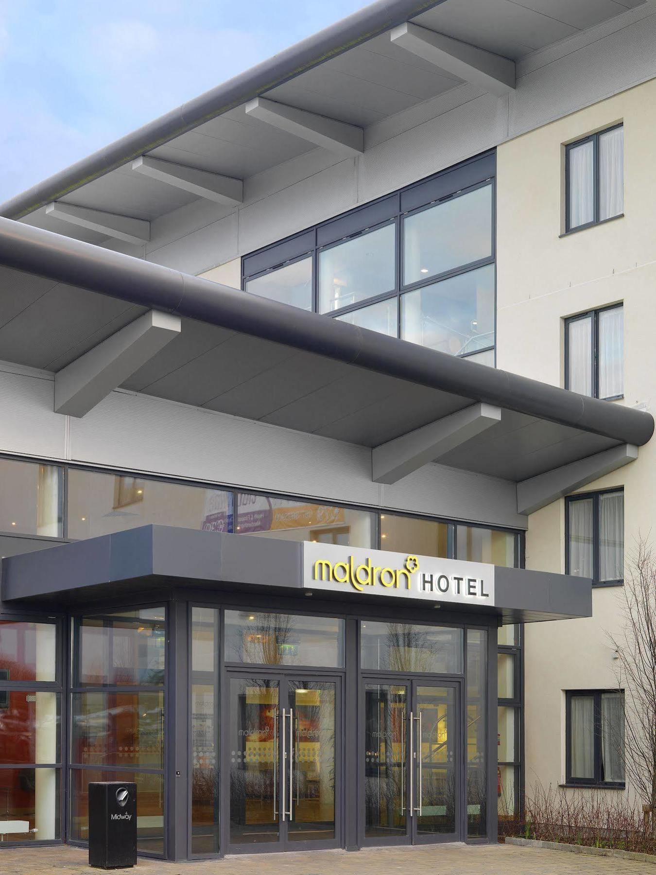 Maldron Hotel Portlaoise Bagian luar foto