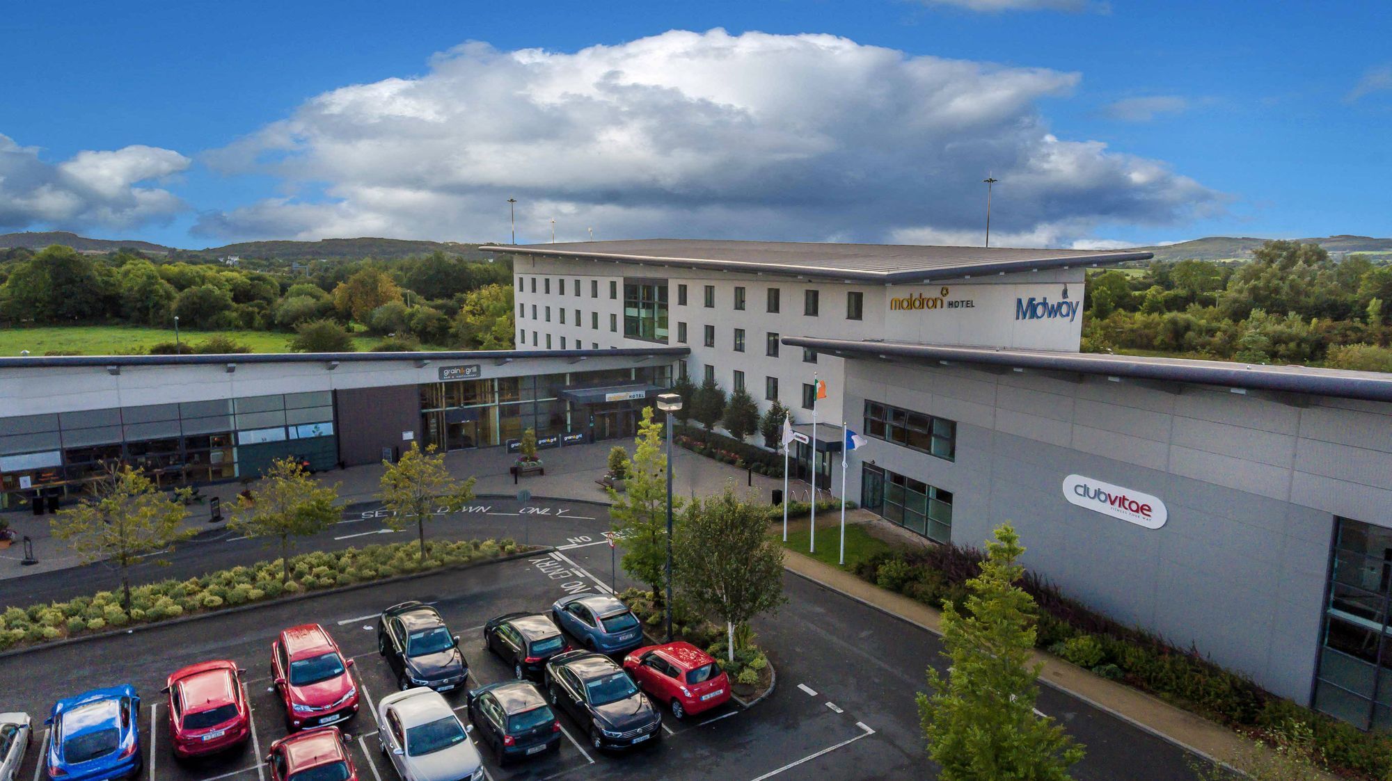 Maldron Hotel Portlaoise Bagian luar foto