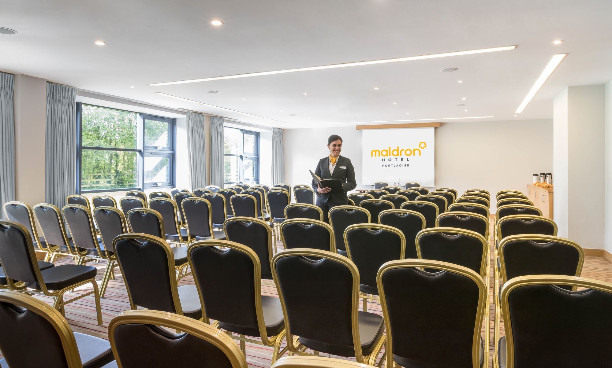Maldron Hotel Portlaoise Bagian luar foto